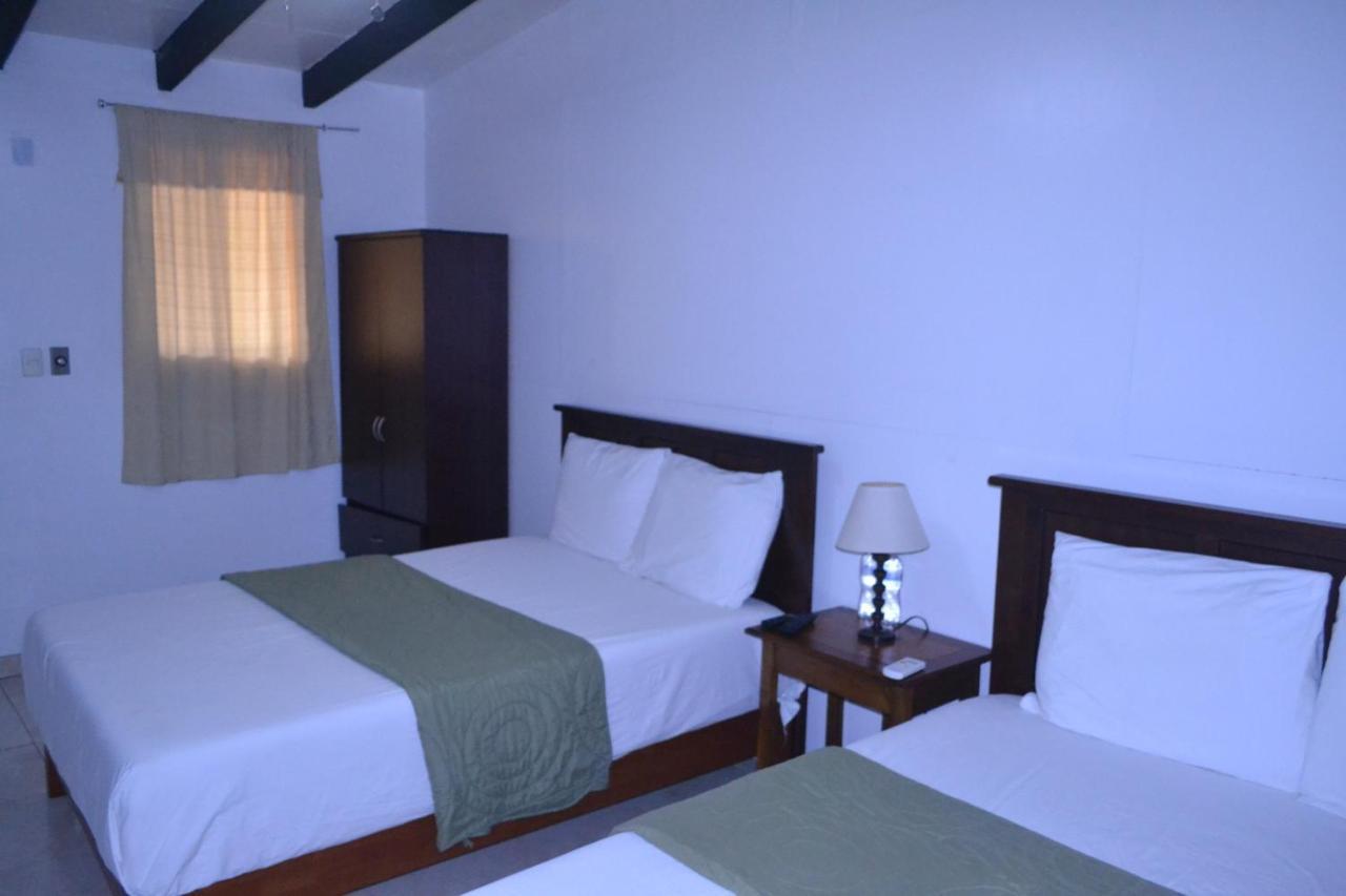 Habitation Des Lauriers Hotel Cap-Haitien Exterior photo