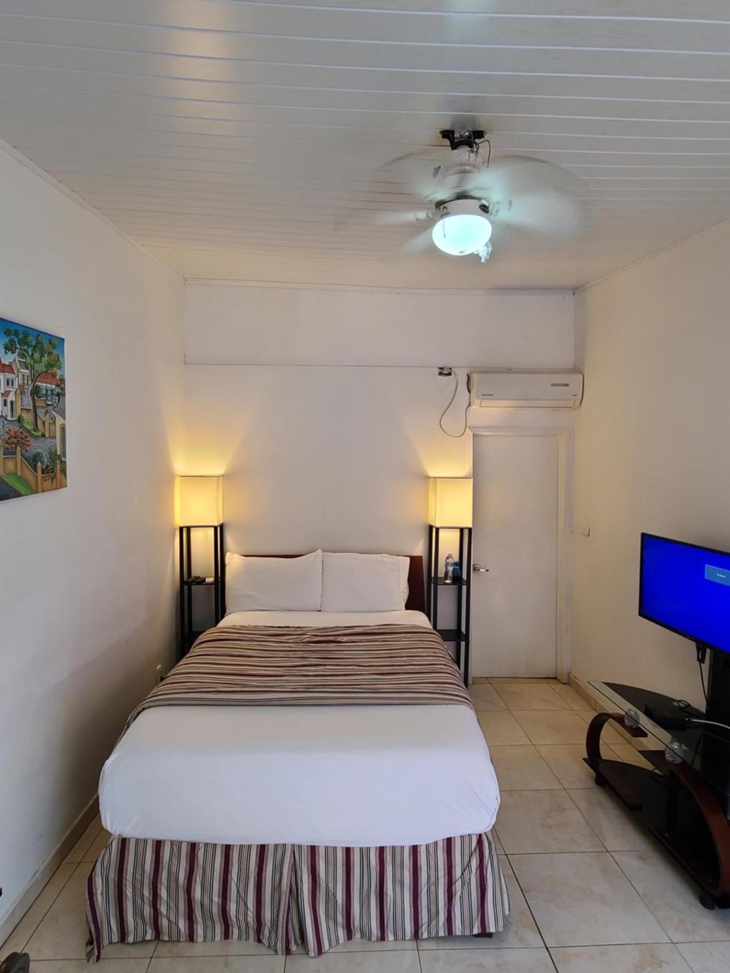 Habitation Des Lauriers Hotel Cap-Haitien Exterior photo